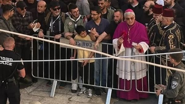 اللجنة الرئاسية للكنائس: سبت النور في القدس يتحول إلى نموذج لانتهاك حرية العبادة