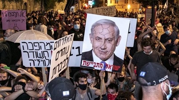 آلاف الإسرائيليين يطالبون بإعادة الأسرى ولو على حساب وقف الحرب في غزة