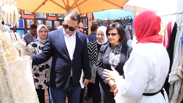 التضامن الاجتماعي تفتتح معرض "ديارنا للحرف اليدوية والتراثية" بالجونة التضامن الاجتماعي تفتتح معرض "ديارنا للحرف اليدوية والتراثية" بالجونة