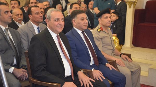 محافظ الغربية يشارك الأقباط احتفالات عيد القيامة المجيد بكنيسة مارجرجس محافظ الغربية يشارك الأقباط احتفالات عيد القيامة المجيد بكنيسة مارجرجس