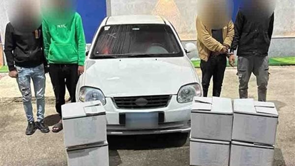الداخلية تكشف تفاصيل فيديو سرقة مواد غذائية من أعلى سيارة نقل بالعريش