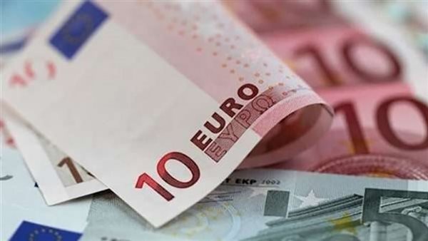 سعر اليورو أمام الجنيه المصري اليوم الأحد قبل بدأ العمل في البنوك سعر اليورو أمام الجنيه المصري اليوم الأحد قبل بدأ العمل في البنوك