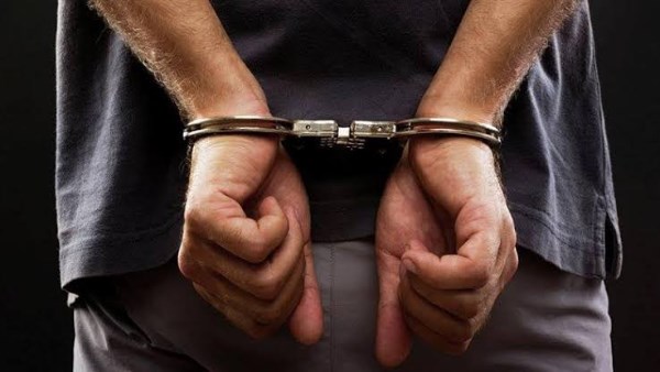 التحفظ على «مذيعة» وطليقة لاعب كرة قدم شهير بتهمة خطيرة في القاهرة التحفظ على «مذيعة» وطليقة لاعب كرة قدم شهير بتهمة خطيرة في القاهرة
