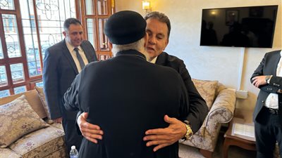 اللواء حاتم باشات يشارك في احتفالات الأقباط بعيد القيامة: قوة الوطن في تلاحم نسيجه اللواء حاتم باشات يشارك في احتفالات الأقباط بعيد القيامة: قوة الوطن في تلاحم نسيجه