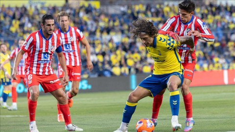 لاس بالماس يصعق أتلتيكو مدريد في الدوري الإسباني