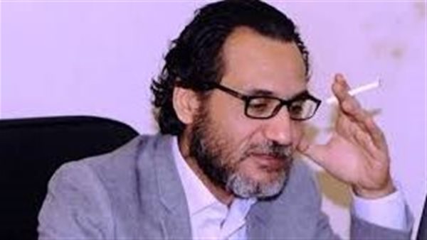 سامح قاسم يكتب | إبراهيم عبد الفتاح.. أدار ظهره للضوء فصار ظله قصيدة