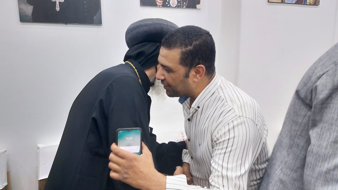 رئيس إسنا يهنئ الأقباط (8)