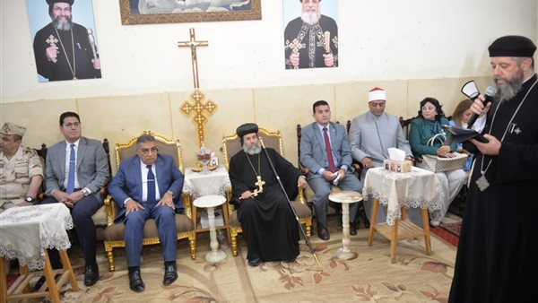 محافظ الدقهلية يهنئ بعيد القيامة المجيد في مطرانية ميت غمر ودقادوس