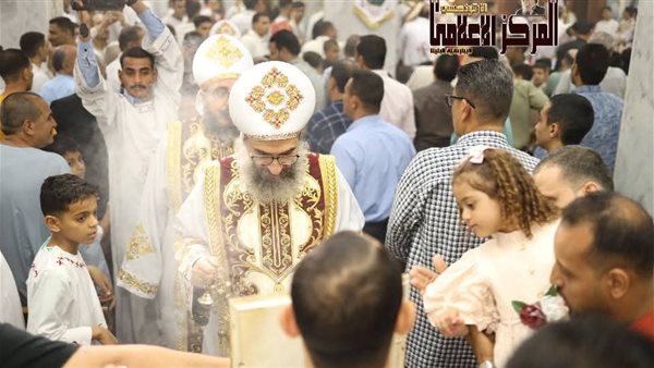 الأنبا ويصا يترأس قداس عيد القيامة المجيد بكاتدرائية البلينا