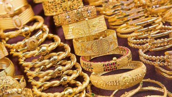 عيار 21 بكام؟.. سعر الذهب خلال التعاملات المسائية اليوم الأحد 20 أبريل 2025