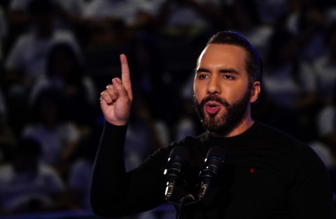 رئيس السلفادور يقترح تبادل سجناء مع فنزويلا