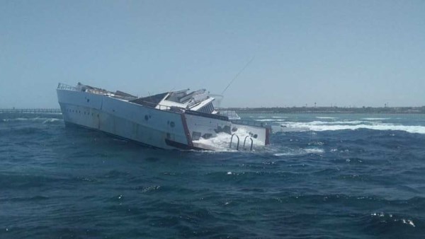 موجز إخباري جنوب سيناء .. إصابة 14 في حادث اصطدام مركب بشعاب مرجانية والمحافظة توضح ..وحملة لنظافة شواطئ دهب