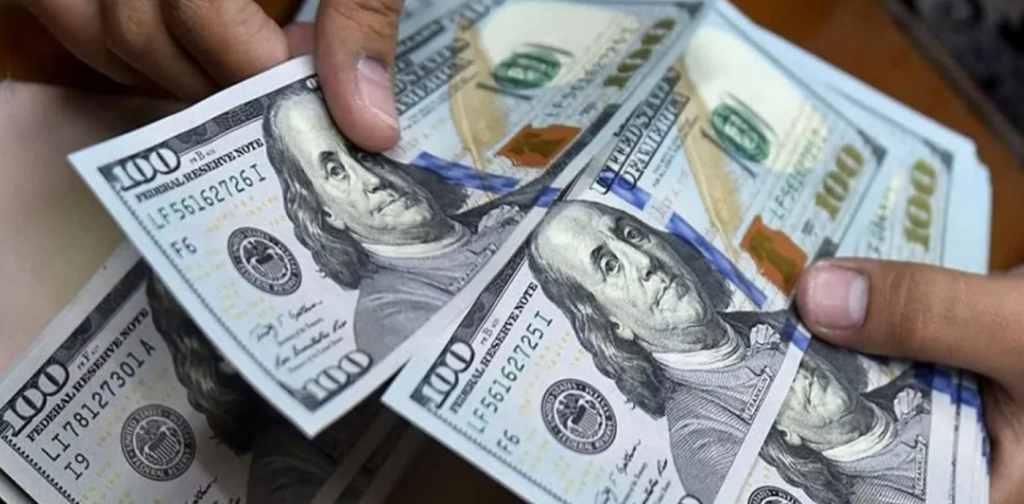 عند مستوى 51.20 جنيه.. سعر الدولار مقابل الجنيه اليوم الاثنين 21 أبريل 2025