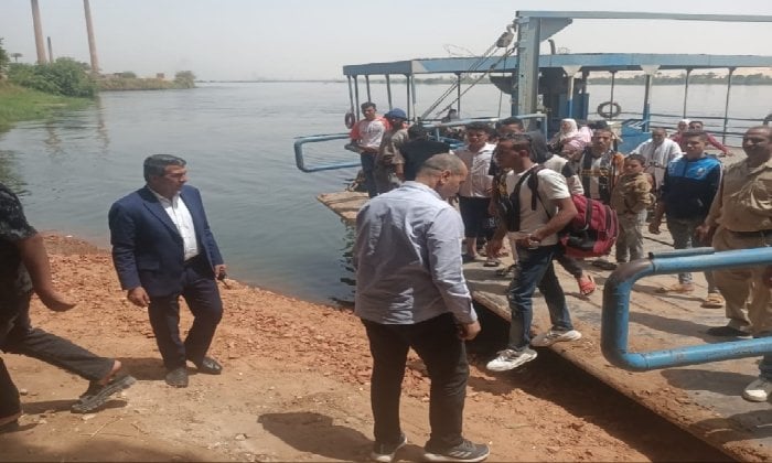 سكرتير مساعد بني سويف يوجه أصحاب المعديات النهرية بوضع سترات نجاه ووسائل أمان للمواطنين