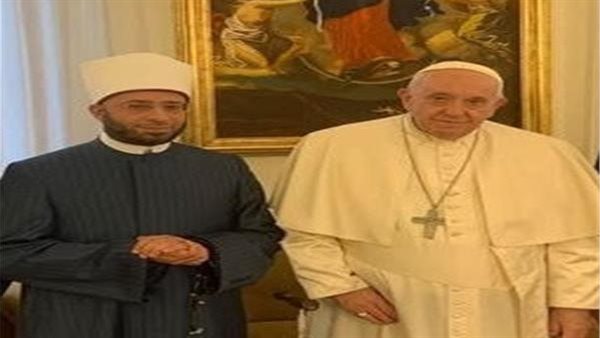 وزير الأوقاف ينعى بابا الفاتيكان رمز الإنسانية والسلام