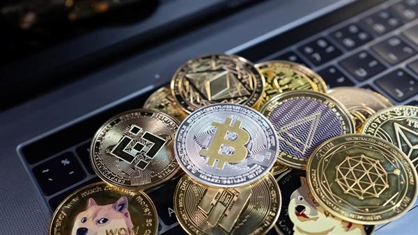 أسعار ومؤشرات العملات الرقمية اليوم.. بيتكوين ترتفع وإيثريوم تتراجع