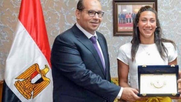 اتحاد السباحة يوافق على ترشح فريدة عثمان للجنة اللاعبين بالأولمبية المصرية