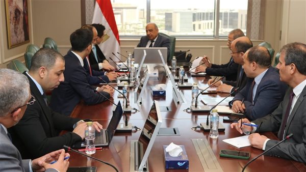 وزير الكهرباء يبحث مع شركة هواوي الصينية سبل دعم وتعزيز التعاون فى مجالات الطاقة المتجددة وزير الكهرباء يبحث مع شركة هواوي الصينية سبل دعم وتعزيز التعاون فى مجالات الطاقة المتجددة