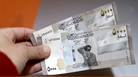 بعد الحديث عن طباعة عملة سورية جديدة أو حذف الأصفار.. خبير اقتصادي سوري يُحذّر!
