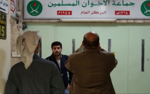 حزب المعارضة الأبرز في الأردن “تحت المطرقة” ويجمد عضوية 3 من متهمي “خلية ألـ16″: المستقلة للإنتخابات بدأت تتحرك و”إجراءات جديدة” في الطريق بعد “حل جماعة الأخوان”وجلسة البرلمان توفر “الغطاء”