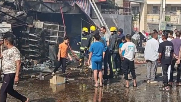السيطرة على حريق 3 أكشاك بطريق بورسعيد بالإسماعيلية السيطرة على حريق 3 أكشاك بطريق بورسعيد بالإسماعيلية