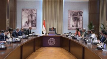 مدبولي يبحث سبل تعزيز الشراكة مع القطاع الخاص في ملف المدارس الفنية المتخصصة