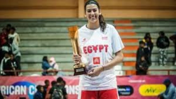 البطلة المصرية جنى الألفي تروي رحلة تتويجها بلقب الدوري الأمريكي لكرة السلة البطلة المصرية جنى الألفي تروي رحلة تتويجها بلقب الدوري الأمريكي لكرة السلة