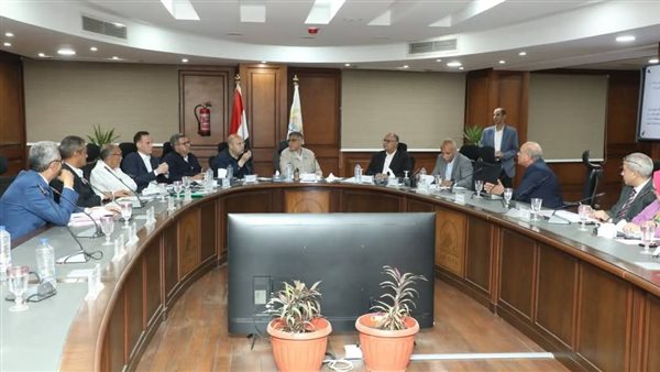 محافظ الجيزة يلتقي بمواطني أحياء الهرم وبولاق الدكرور والوراق والدقي ومركز منشأة القناطر
