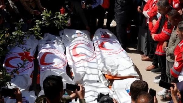 تحقيق لـ هآرتس العبرية: الجنود الإسرائيليون علموا بتحرك الإسعاف الفلسطينية وأطلقوا النار عليها لأكثر من 3 دقائق