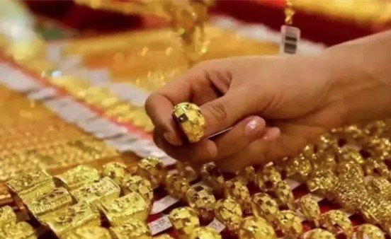 تراجع بـ عيار 21.. سعر الذهب في مصر اليوم الأربعاء 23 أبريل 2025