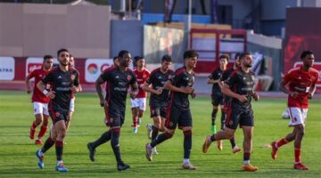 الأهلي يحسم مصير "الدبابة والظهير الطائر".. مفاجأة