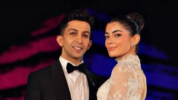 شاهد .. ليلى أحمد زاهر وهشام جمال في حفل الزفاف على سفح الأهرامات شاهد .. ليلى أحمد زاهر وهشام جمال في حفل الزفاف على سفح الأهرامات