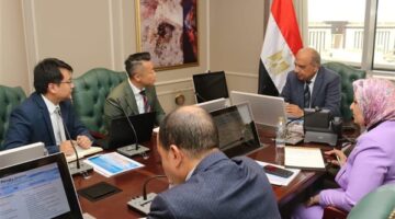 وزير الكهرباء يبحث مع مسئولي شركة “ستيت جريد” الصينية تعزيز التعاون