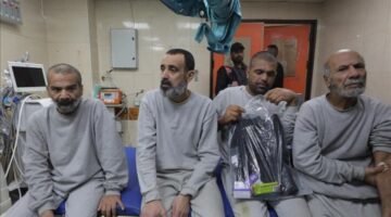 بينهم سيدتان.. إسرائيل تفرج عن 12 أسيرا فلسطينيا من غزة