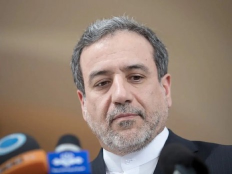 وزير الخارجية الإيراني: تفاؤل حذر بالمفاوضات غير المباشرة مع واشنطن بشأن الملف النووي وهناك شروط يمكن قبولها وزير الخارجية الإيراني: تفاؤل حذر بالمفاوضات غير المباشرة مع واشنطن بشأن الملف النووي وهناك شروط يمكن قبولها
