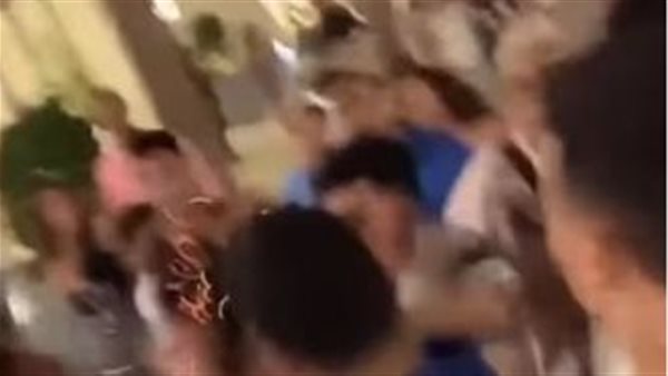 تفاصيل القبض على المتهم بضرب سيدة داخل مطعم شهير تفاصيل القبض على المتهم بضرب سيدة داخل مطعم شهير