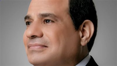 الرئيس السيسى يزور قبر السادات ويقرأ الفاتحة ترحمًا على روحه الطاهرة