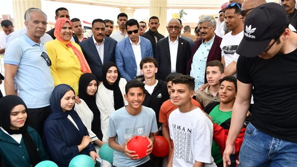 وزير الشباب ومحافظا شمال سيناء ومطروح يوزعون جوائز المهرجان الرياضي الأول من أجل التنمية