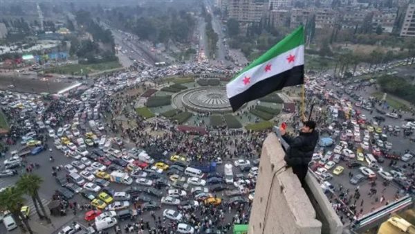 بريطانيا: سنرفع القيود عن عدة قطاعات بسوريا للمساعدة في إعادة الإعمار