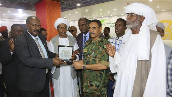 شملت 49 توصية.. وزير الزراعة السودان يتسلم توصيات مؤتمر تطوير القطاعات شملت 49 توصية.. وزير الزراعة السودان يتسلم توصيات مؤتمر تطوير القطاعات