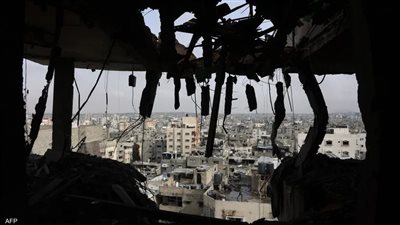 44 قتيلاً في يوم واحد… قصف مركز شرطة ومستشفى أطفال في غزة