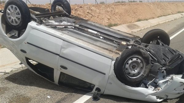 خلل قيادة.. كواليس إصابة سيدة ونجلها في انقلاب سيارة ملاكي بـ6 أكتوبر