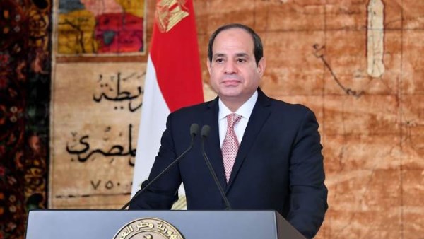 مرتكزا على وحدة المواطنين.. الرئيس السيسي يهنئ الشعب المصري بذكرى تحرير سيناء