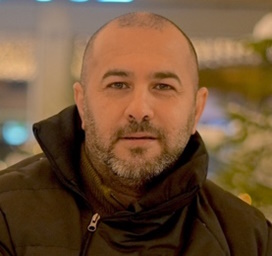 اياد أبو روك: ما بين دير ياسين وقرية خزاعة تتشابه القبور وتختلف الأزمنة اياد أبو روك: ما بين دير ياسين وقرية خزاعة تتشابه القبور وتختلف الأزمنة