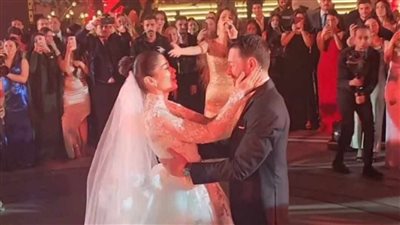 كيف استقبل أحمد زاهر عدم حضور تامر حسني حفل زفافه ابنته؟ كيف استقبل أحمد زاهر عدم حضور تامر حسني حفل زفافه ابنته؟