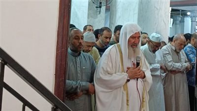 أهالي الإسماعيلية يشيعون جنازة طبيب الإسماعيلية وزوجته في مشهد مهيب أهالي الإسماعيلية يشيعون جنازة طبيب الإسماعيلية وزوجته في مشهد مهيب