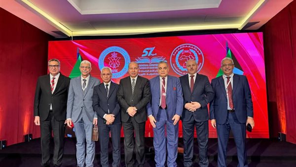 رئيس جامعة قناة السويس يشارك في المؤتمر الـ57 لاتحاد الجامعات العربية بالكويت