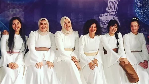 سارة كامل.. أول من جعلت النساء يدرن مع الكون