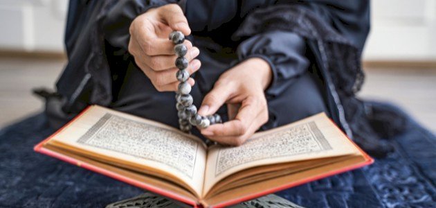 هل قراءة آية الكرسي بعد كل صلاة تجعل الله ينظر لقائلها ويغفر له؟