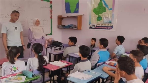 رئيس جامعة القاهرة يستعرض نتائج القافلة التنموية الشاملة بقرية زاوية أبومسلم